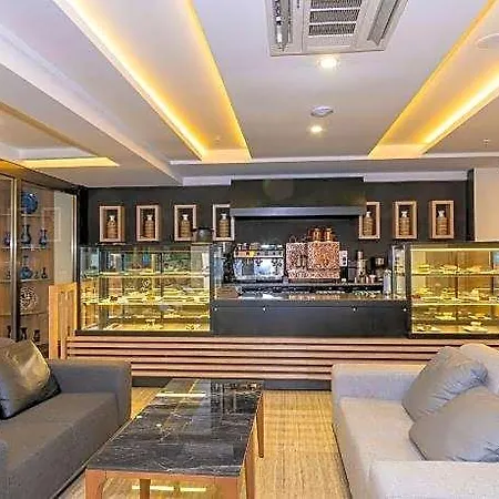 38 Hotel 4*