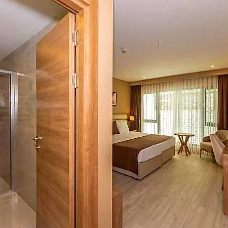 Hotel 38 4*