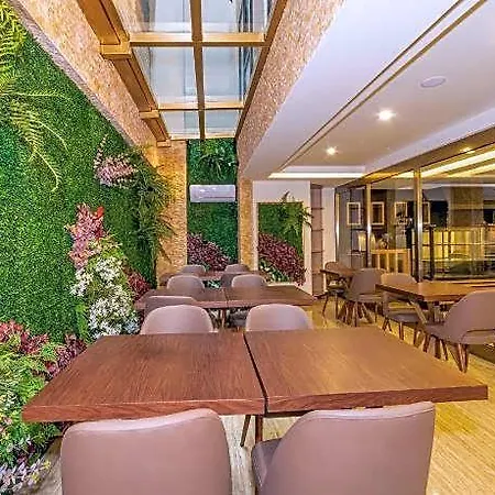 Hotel 38